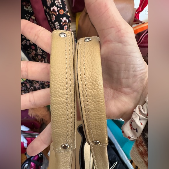 Coach Penelope 2010 Pebbled Leather Cream Shoulder Bag with ruffled edges. - Picture 3 of 10